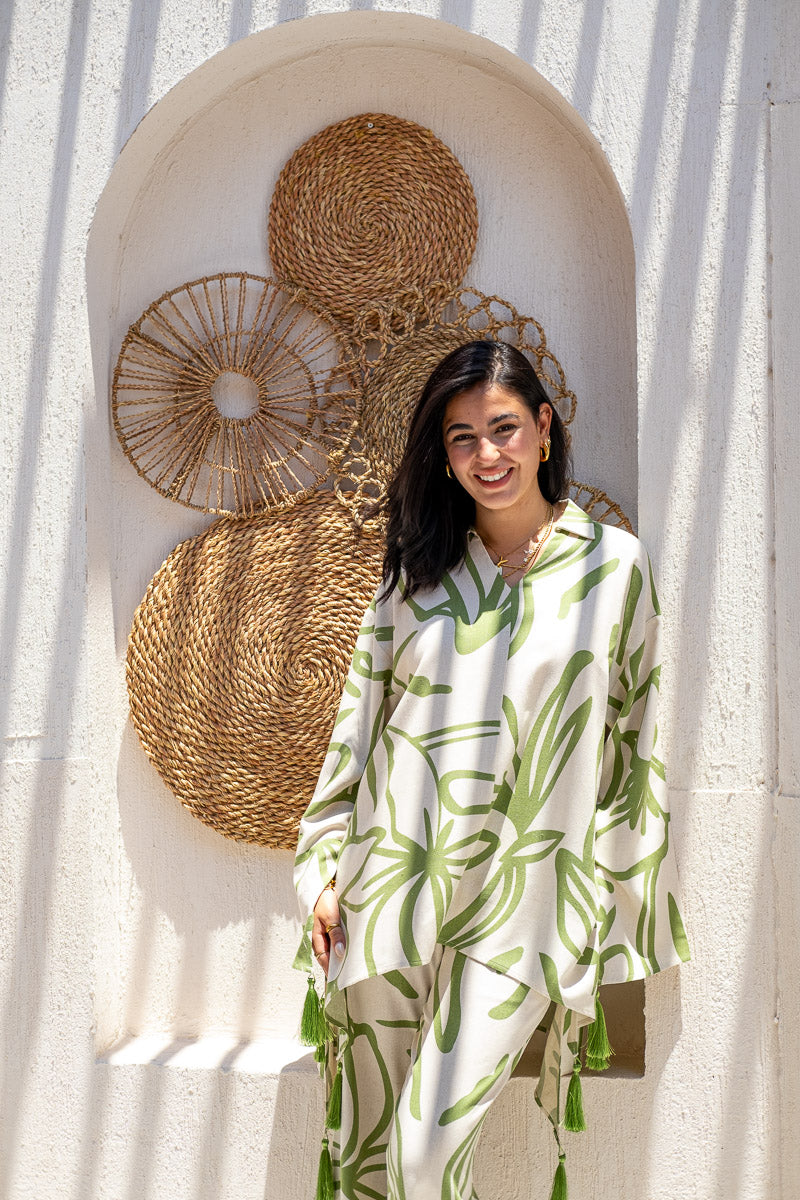 Palm Oasis Tassel Set