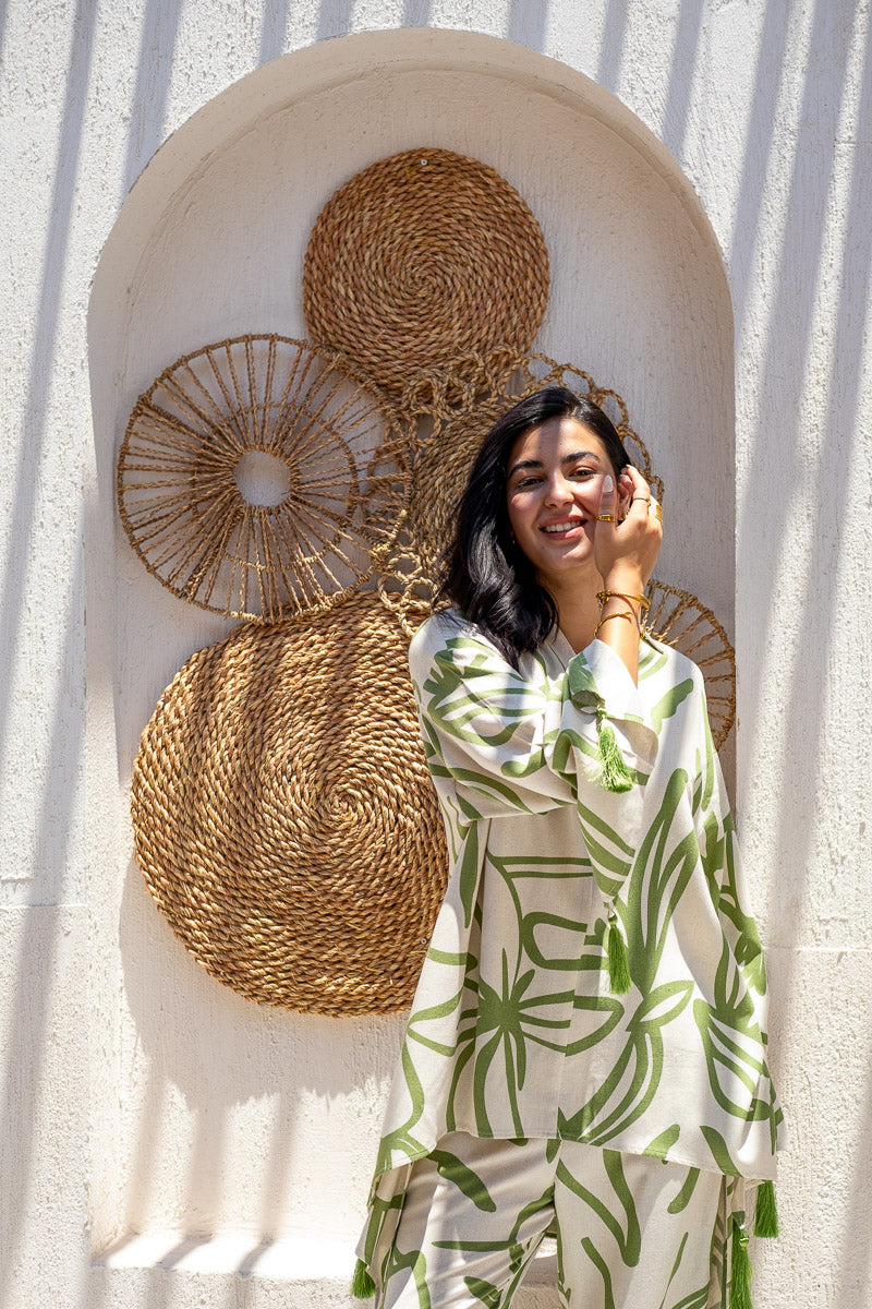 Palm Oasis Tassel Set