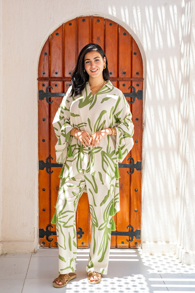 Palm Oasis Tassel Set